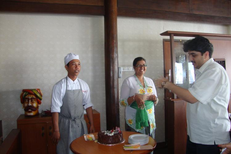 Birth Day Staff, bali indian restaurant, indian food restaurant in bali